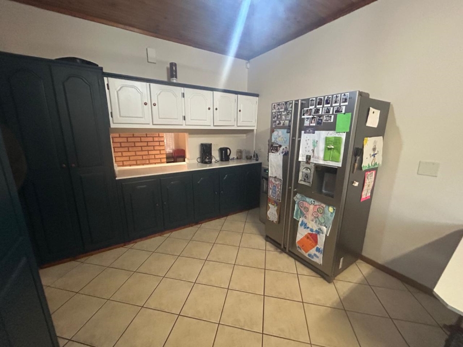 4 Bedroom Property for Sale in Hartbeesfontein AH North West